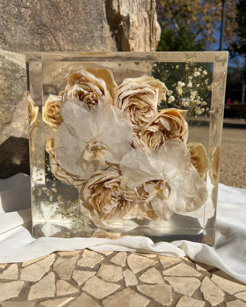 8-inch square resin block featuring preserved flowers, handcrafted by Happihome as a timeless floral keepsake.