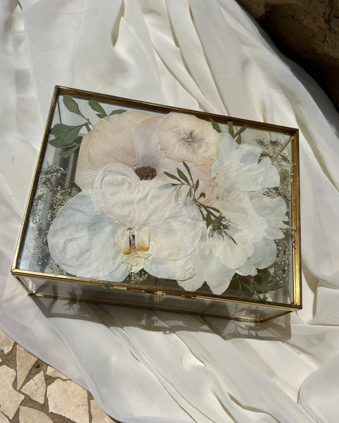  6x8 floral jewelry box with white-themed preserved flowers, beautifully crafted by Happihome.